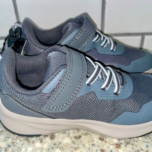 Boy’s Toddler 11 Athletic Works Mesh Jogger Sneakers in Grey NWT